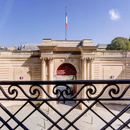 Apartment Des Archives