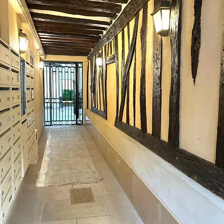 Apartment Des Archives Paris
