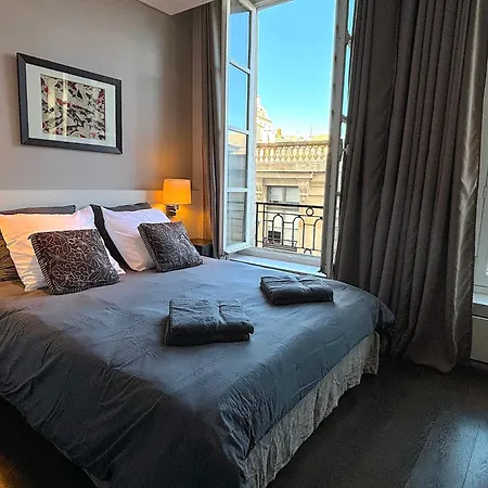 Des Archives Apartment